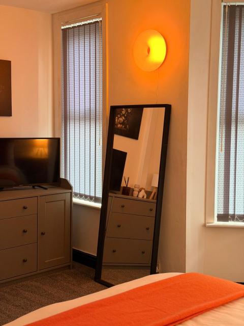 4 - Private Room In A Home Near City Centre