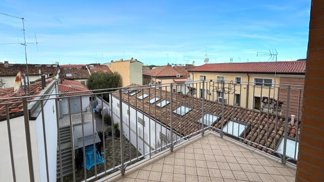 CN027 - Cesenatico, ampio trilocale in centro