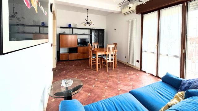 CN027 - Cesenatico, ampio trilocale in centro