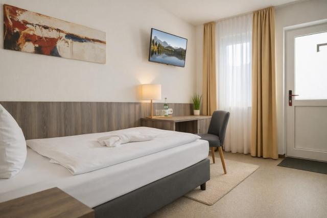Sunny Hotel Regenstauf
