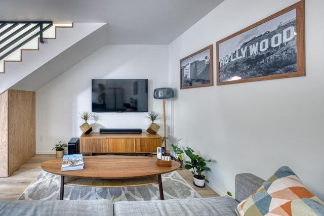 Brand-New MCM Guesthouse in West Los Angeles