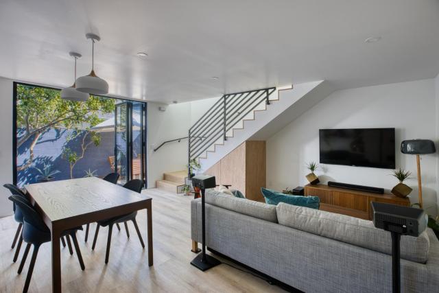 Brand-New MCM Guesthouse in West Los Angeles