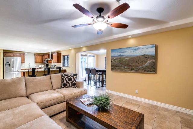 Large 4BR Pool Home Near Old Town ASU Baseball