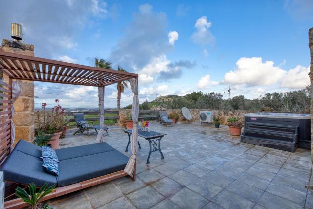 Stunning 2BR Villa with Pool