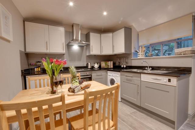 3 Bed in Whitby oc-r045
