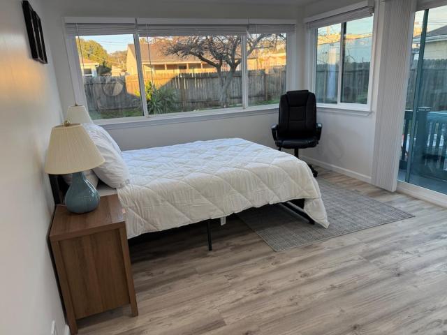 Modern retreat in Richmond, Near SF & Berkeley