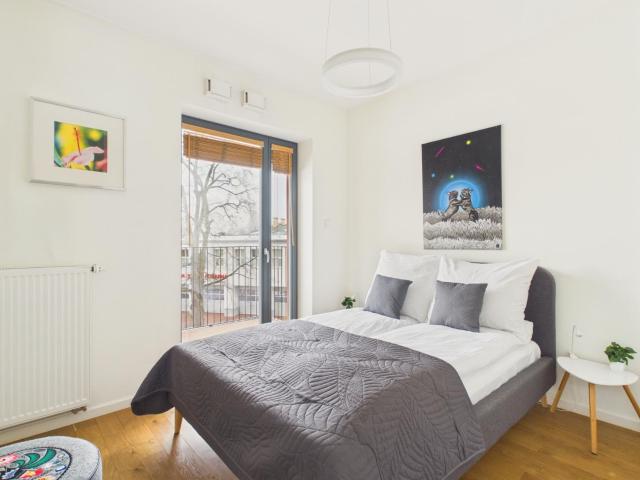 Sprzeczna Light & Space Apartment Warsaw by Solarento