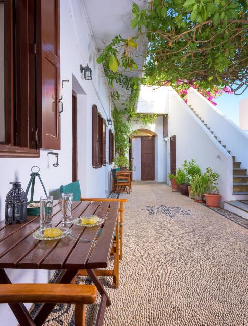 Erato Apartments