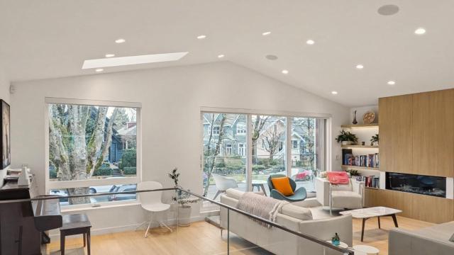 Modern 3-Bdrm Home & Parking - Cambie Village-VGH