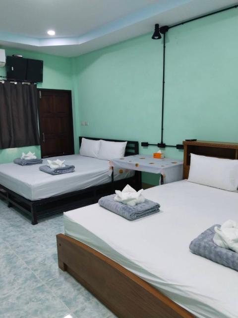 Dee-maak Hostel