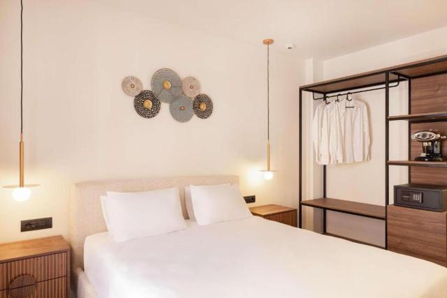Aeolis Hotel