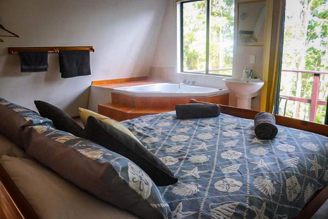LAKE VIEW CHALET Australia Zoo close by