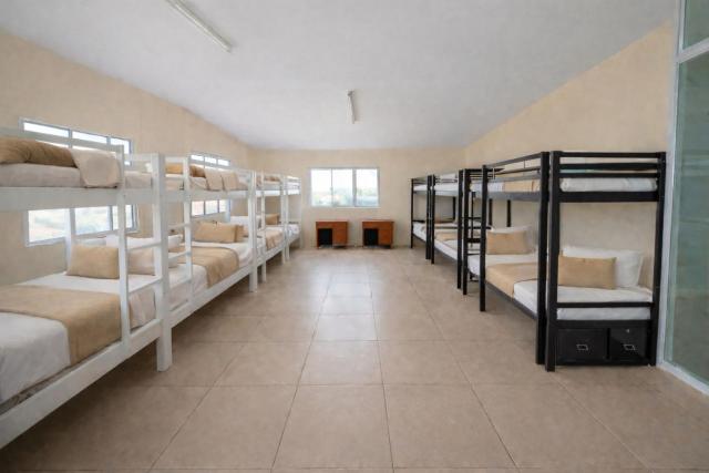 Ciano's Hostel 2nd