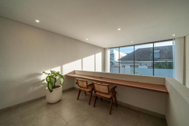 Sadila Estate - Stylish and Modern 2BR Pool Loft in Berawa