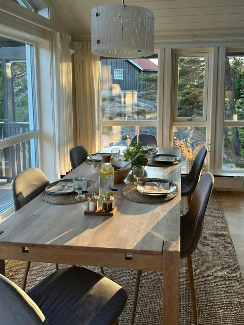 Modern Cabin With A Short Walk To The Sea