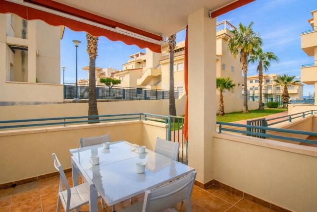 Bajo con terraza en urbanización familiar - Arenas ALBERT VILLAS
