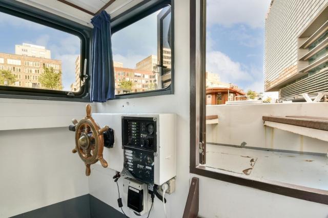 Orginal Dutch houseboat city center 'ZIJP'