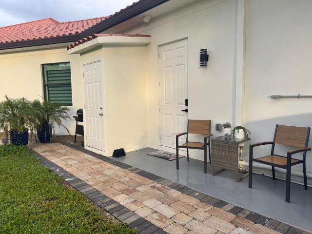 Serene Stays Naples