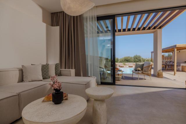 Sokratis LocoLux Villas & Suites