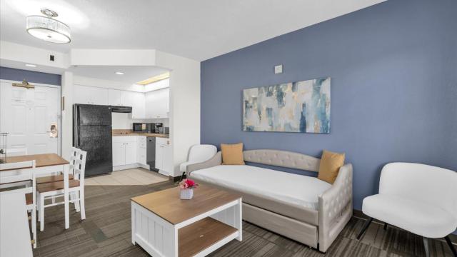 Condo with Hot Tub and Pool