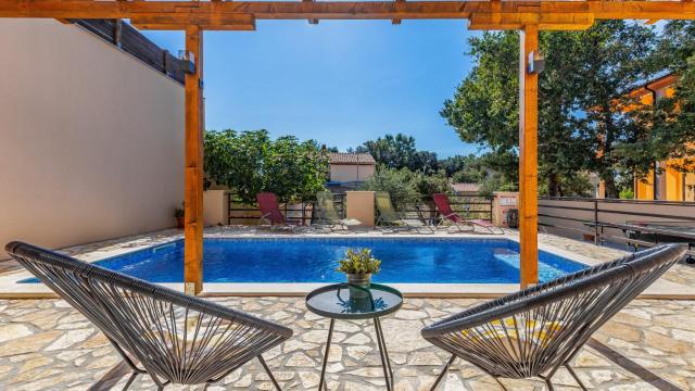 Villa Lona by Villas Guide