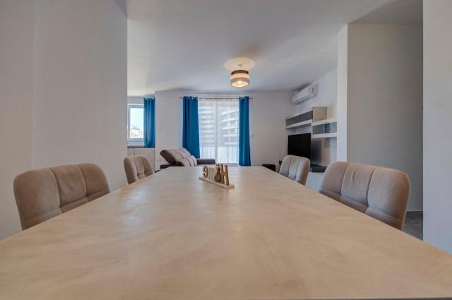 Beautiful 2bdr 2bth apt in Sliema with sea views