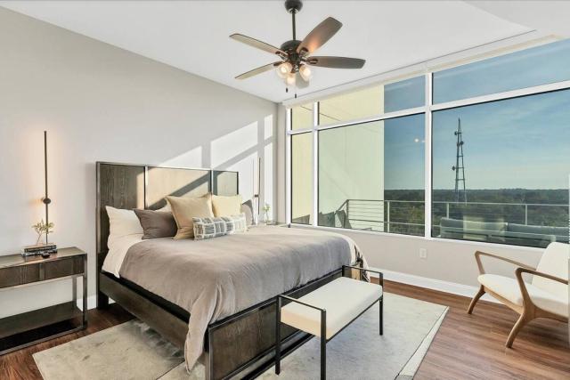 High-End Downtown Orlando Penthouse with Patio