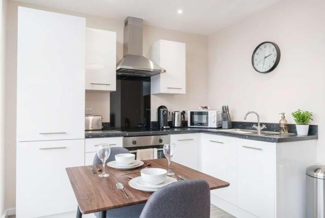 Bright 1 Bed Apartment Manchester - Sleeps 2