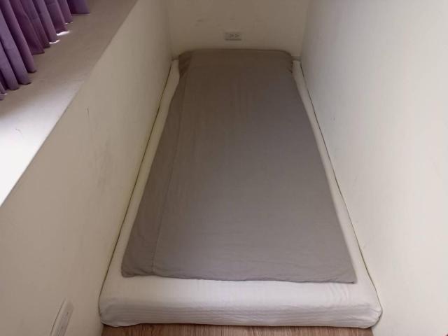 Knock Knock Hostel