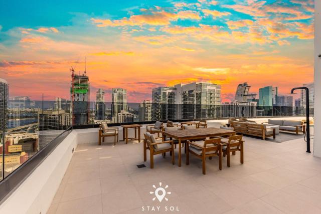 2BR Corner View with Free Parking