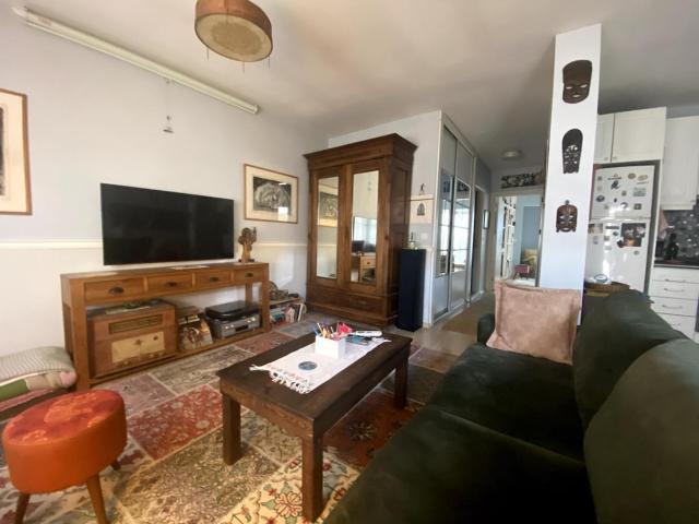 Have a warm home in the center of Alsancak