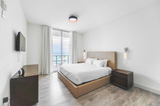 Ocean View Stay with Rooftop Pool Near the Beach