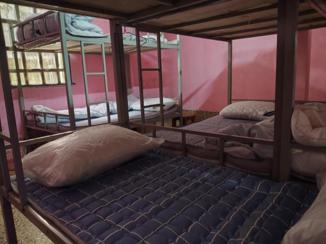 红桥餐厅 Red Bridge Hostel