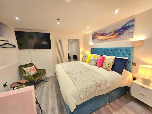 Stylish & Central Design Apartment- 3 Beds