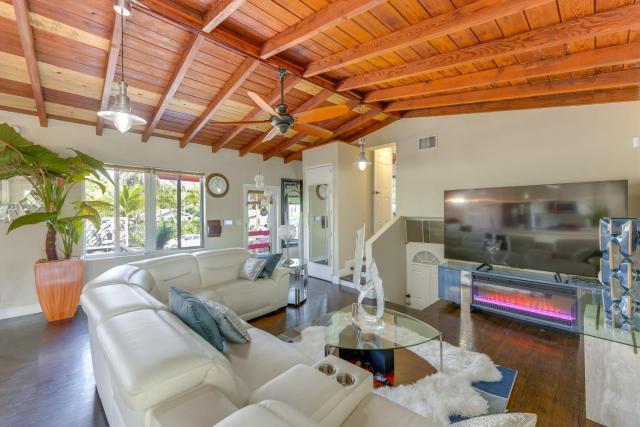 Oakland Park Gem w/ Year-Round Pool, 4 Mi to Beach