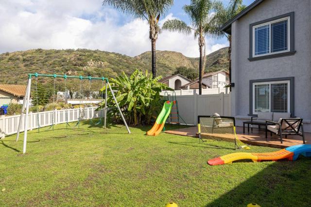 Spacious Family Home w Kids Playset And Fire Pit