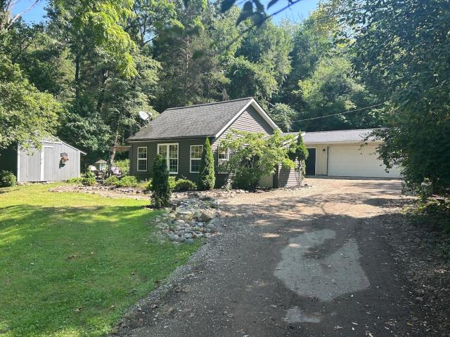 Cedar Valley Cottage Ideal Location Pet friendly Get Away