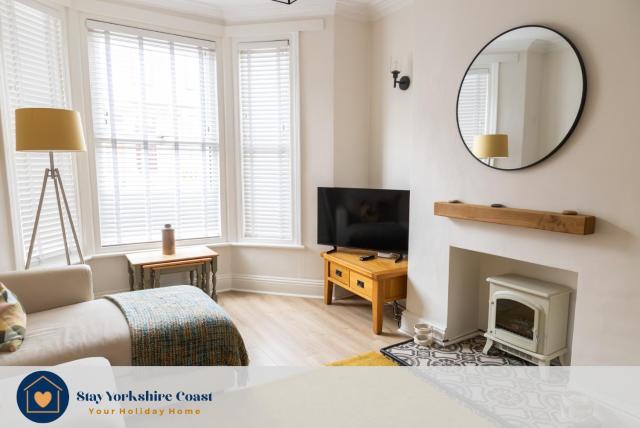Cosy 2-Bed Coastal Home Near Park & North Bay