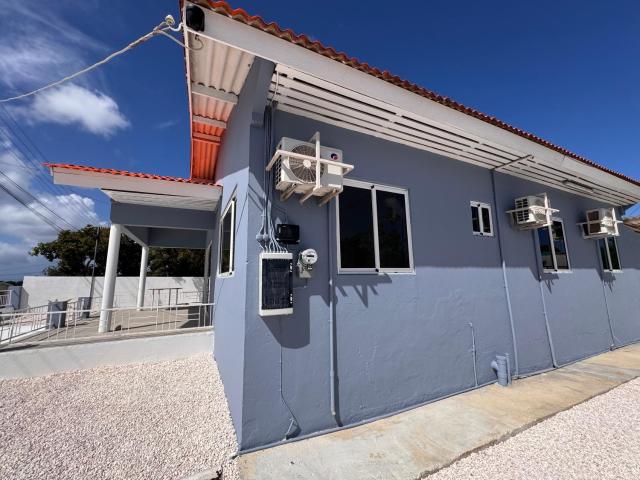 Casa Trini ,Central Curaçao ,3BR AC Parking