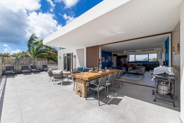 Jan Sofat LUX A15 Penthouse with private rooftop terrace