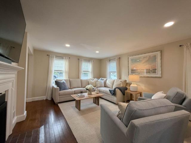 Portsmouth Landing 4BDRM, Modern Escape, Central
