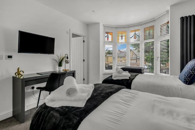 Stanley Executive 2 Bedrooms 4 Beds 2 Bathrooms