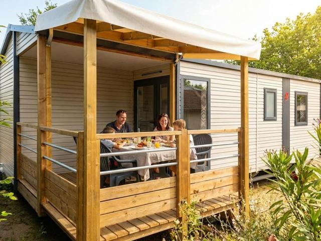 Mobil home pour 6 personnes avec terrasse - API-1-52-1310