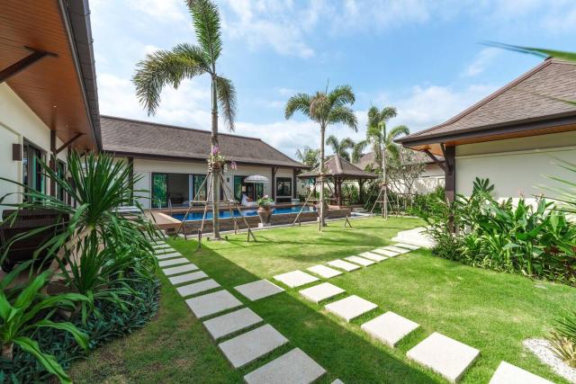 Tranquil 4BR Garden Pool Oasis - Layan Beach