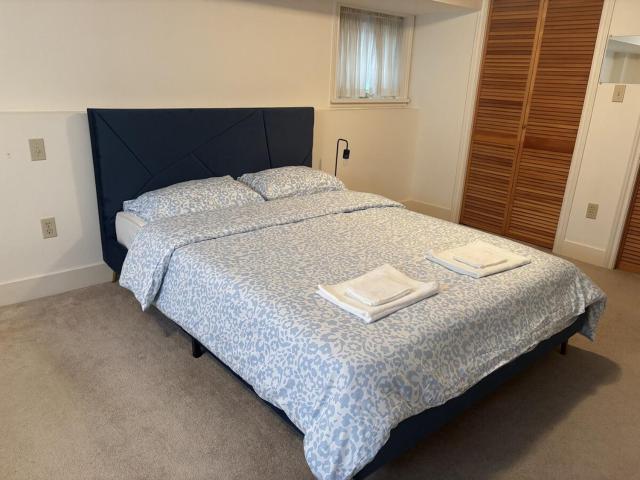 West Vancouver 3B Home Near UBC Beaches & Transit