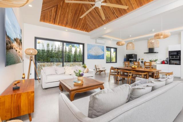 Lilawadee 4BR Private Pool Villa By MO Estate