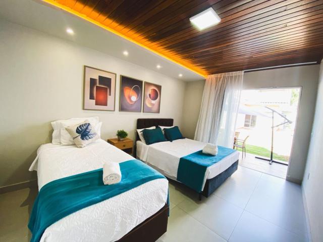 7 suites, 7 banheiros, 20 pessoas - Loc. Central