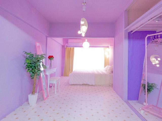 Creamymoon PInk Kawaii Local Apartment Near from Airpot Double bed