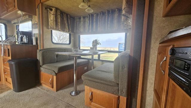 Charming RV Glamping Escape with Modern Comforts, Fresh Linens, and Coffee Outdoors in Victoria, Texas