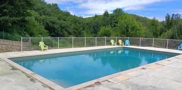 Camping 3 étoiles - Piscine - ccbfeb0